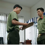 Con gái Trung tá Minh bị kẻ lạ tiếp cận tại trường