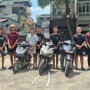 Hà Nội: Bắt giữ nhóm đối tượng mang kiếm 'diễu phố', vô cớ chém trọng thương người đi đường