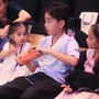 Khoảnh khắc đời thường của 3 người con nhà Khánh Thi - Phan Hiển