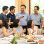 Họp lớp tuổi 51, tôi nhận ra 4 kiểu người đang sống một cuộc đời đáng nể