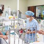 Trẻ 21 tháng tuổi tử vong thương tâm sau sự cố vặn tay ga xe máy điện