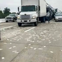 Phát hiện 5,2 tỷ đồng tiền mặt rơi vãi trên đường cao tốc, cơ quan chức năng nói gì về việc thu hồi?