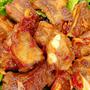 Món sườn xào chua ngọt thơm ngon hơn, thịt mềm mọng, bên ngoài giòn khi thêm vào nước giải khát quen thuộc ngày hè