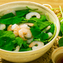 Loại rau xanh mát bổ đang bán đầy chợ Việt, người bệnh suy thận khi ăn cần biết điều này