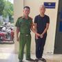 Bắt giữ kẻ tháo trộm 2 bánh xe ô tô trong khu đô thị ở Hà Nội