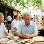 Lỡ miệng khoe lương hưu 30 triệu đồng trong buổi họp lớp, người đàn ông hối hận sau 2 ngày