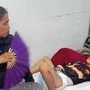 MS 1115: Thương cảnh bé trai ở Huế mắc u ác tính, mẹ bệnh tật không thể chăm con