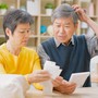 Chỉ sau nghỉ hưu tôi mới hiểu: Có 3 việc càng làm thay con, cha mẹ càng dễ bị con xa cách