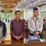 Rượt đuổi, đánh nhau do mâu thuẫn khi dùng thuyền chở khách đi tránh lũ