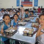 Hà Nội: Cận cảnh suất ăn bán trú trường Tiểu học Quảng Bị 1 sau lùm xùm bị nghi dùng 'thịt ôi', 'tóp mỡ'