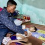 MS 1118: Gia cảnh người đàn ông chăm mẹ già, con bệnh, vợ bị tai nạn nghiêm trọng