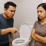 Tôi bấm nút xả 6 lít ở bồn cầu, bạn trai nổi giận mắng là hoang phí